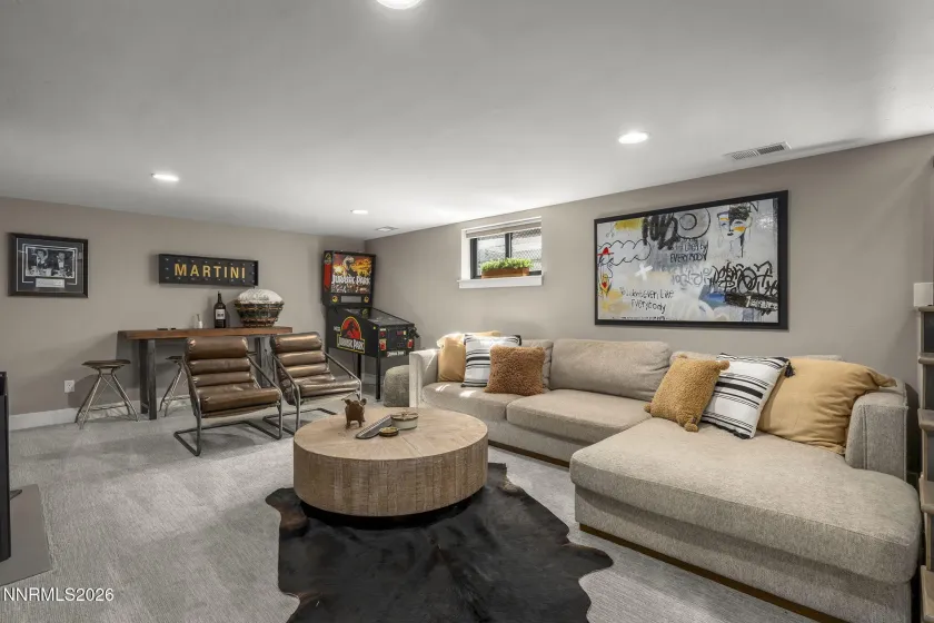 1085 Sharon, Reno, Nevada 89509, 4 Bedrooms Bedrooms, ,3 BathroomsBathrooms,Residential,Residential,Sharon,260003025