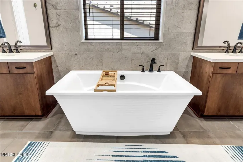 3654 Pinot Grigio, Reno, Nevada 89509, 5 Bedrooms Bedrooms, ,5 BathroomsBathrooms,Residential,Residential,Pinot Grigio,260003027