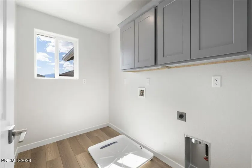 1175 Arrastra, Reno, Nevada 89512, 4 Bedrooms Bedrooms, ,3 BathroomsBathrooms,Residential,Residential,Arrastra,260003028