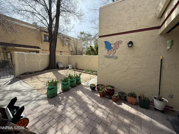 8790 Dixon, Reno, Nevada 89511, 2 Bedrooms Bedrooms, ,1 BathroomBathrooms,Residential,Residential,Dixon,260003031