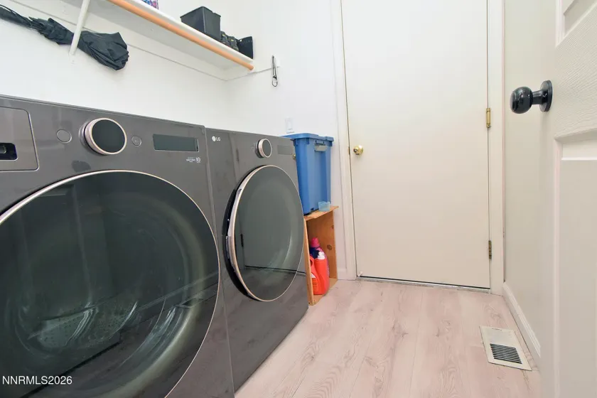 5435 Santa Rosa, Sparks, Nevada 89436, 4 Bedrooms Bedrooms, ,3 BathroomsBathrooms,Residential,Residential,Santa Rosa,260003032