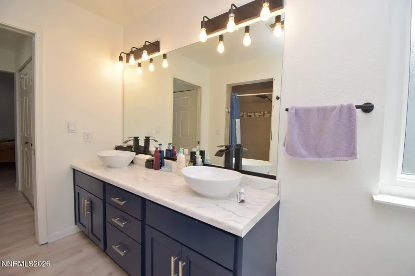 5435 Santa Rosa, Sparks, Nevada 89436, 4 Bedrooms Bedrooms, ,3 BathroomsBathrooms,Residential,Residential,Santa Rosa,260003032