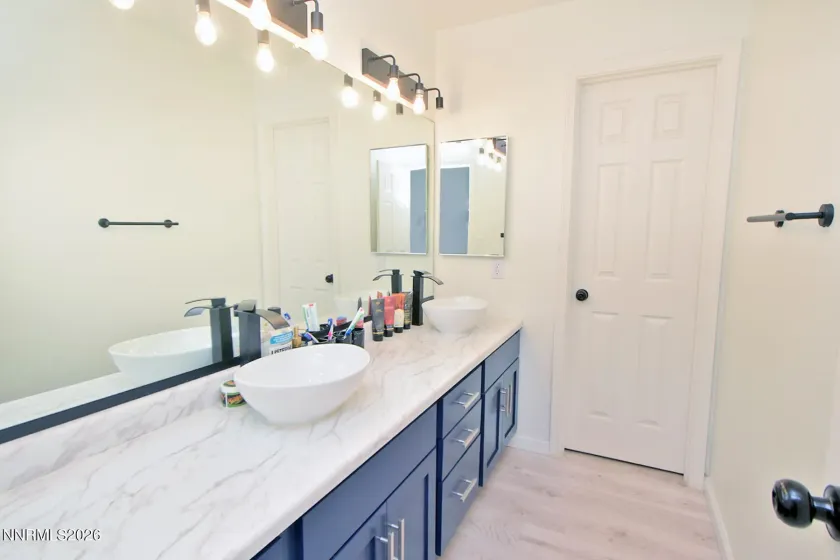 5435 Santa Rosa, Sparks, Nevada 89436, 4 Bedrooms Bedrooms, ,3 BathroomsBathrooms,Residential,Residential,Santa Rosa,260003032