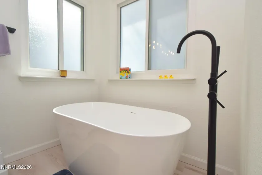 5435 Santa Rosa, Sparks, Nevada 89436, 4 Bedrooms Bedrooms, ,3 BathroomsBathrooms,Residential,Residential,Santa Rosa,260003032