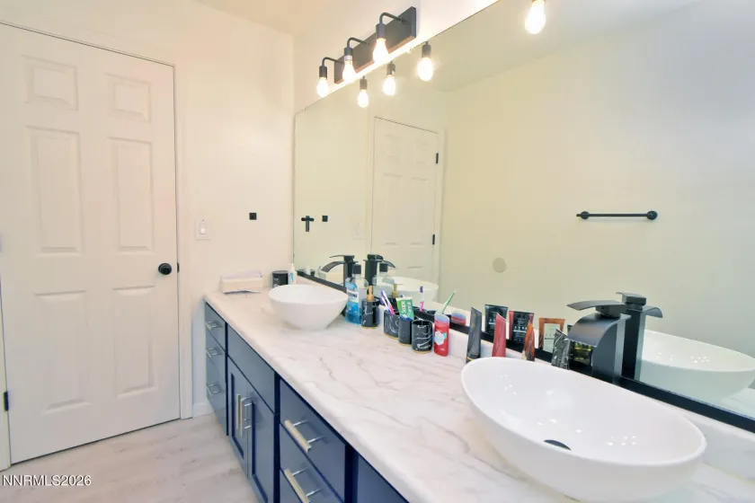 5435 Santa Rosa, Sparks, Nevada 89436, 4 Bedrooms Bedrooms, ,3 BathroomsBathrooms,Residential,Residential,Santa Rosa,260003032