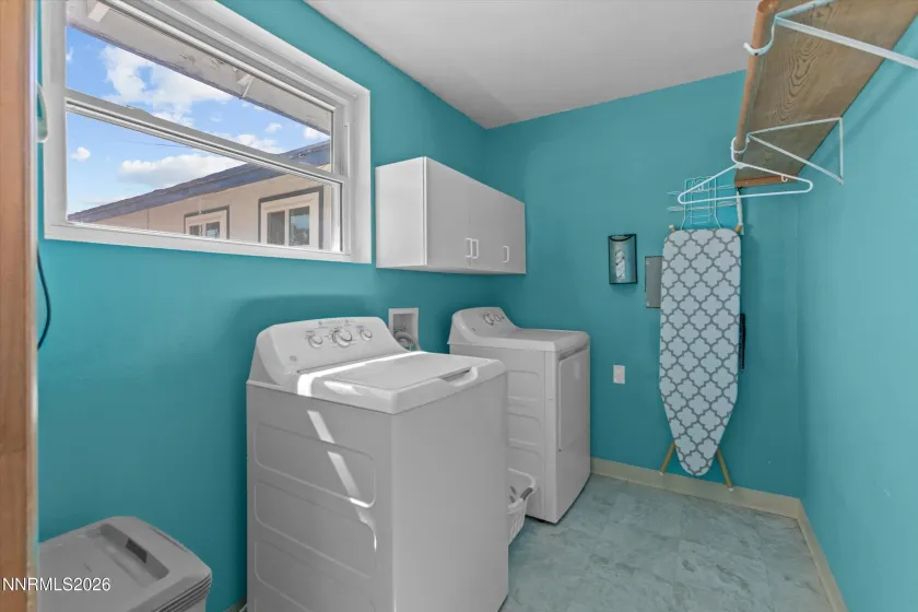 3940 Vireo, Reno, Nevada 89508, 5 Bedrooms Bedrooms, ,2 BathroomsBathrooms,Residential,Residential,Vireo,260003034