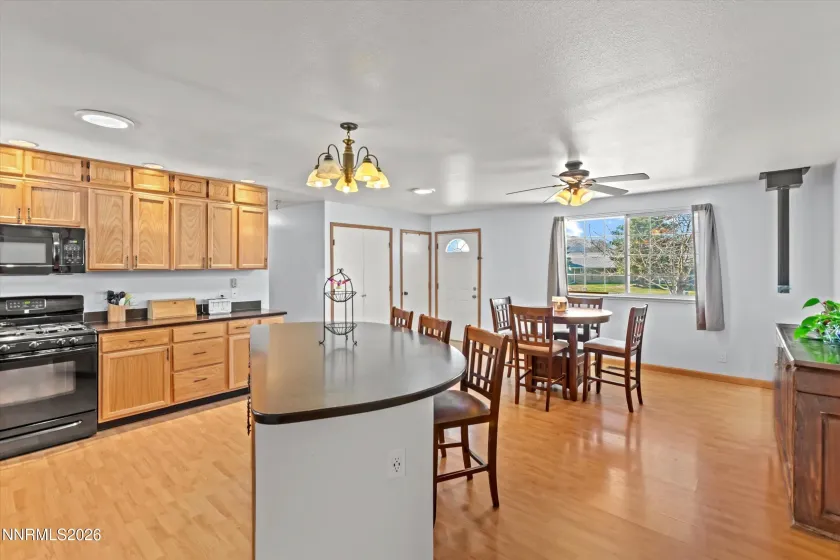 3940 Vireo, Reno, Nevada 89508, 5 Bedrooms Bedrooms, ,2 BathroomsBathrooms,Residential,Residential,Vireo,260003034