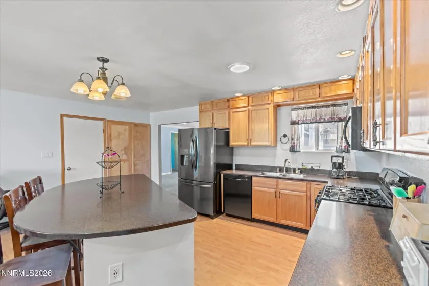 3940 Vireo, Reno, Nevada 89508, 5 Bedrooms Bedrooms, ,2 BathroomsBathrooms,Residential,Residential,Vireo,260003034