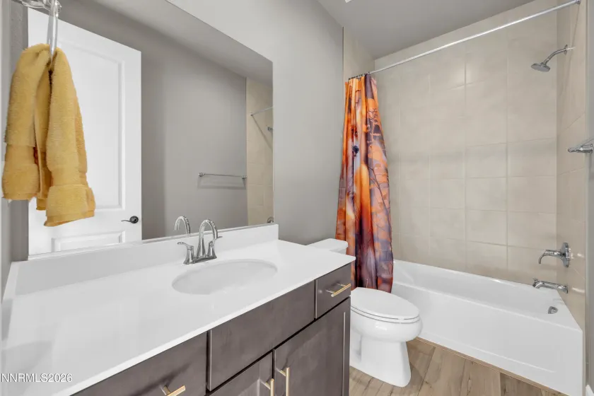 7572 Calypso, Sparks, Nevada 89436, 4 Bedrooms Bedrooms, ,4 BathroomsBathrooms,Residential,Residential,Calypso,260003039