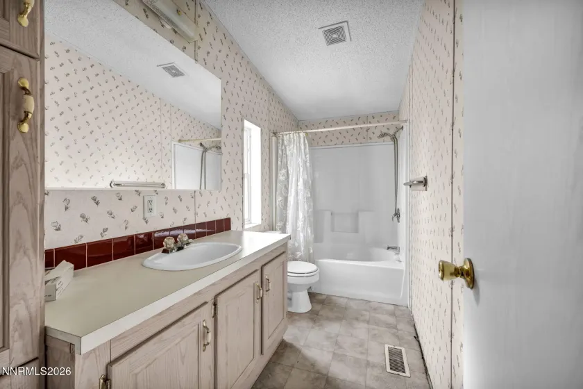 5107 Leon, Sun Valley, Nevada 89433, 3 Bedrooms Bedrooms, ,2 BathroomsBathrooms,Residential,Residential,Leon,260003040