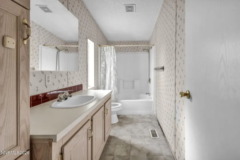 5107 Leon, Sun Valley, Nevada 89433, 3 Bedrooms Bedrooms, ,2 BathroomsBathrooms,Residential,Residential,Leon,260003040