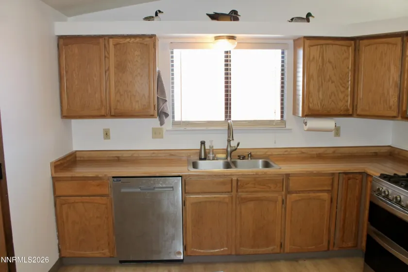 11000 Bighorn, Reno, Nevada 89508, 3 Bedrooms Bedrooms, ,2 BathroomsBathrooms,Residential,Residential,Bighorn,260003042