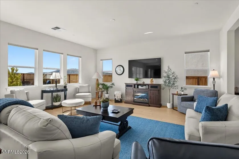 348 Pah Rah Ridge, Sparks, Nevada 89441, 5 Bedrooms Bedrooms, ,5 BathroomsBathrooms,Residential,Residential,Pah Rah Ridge,260003044