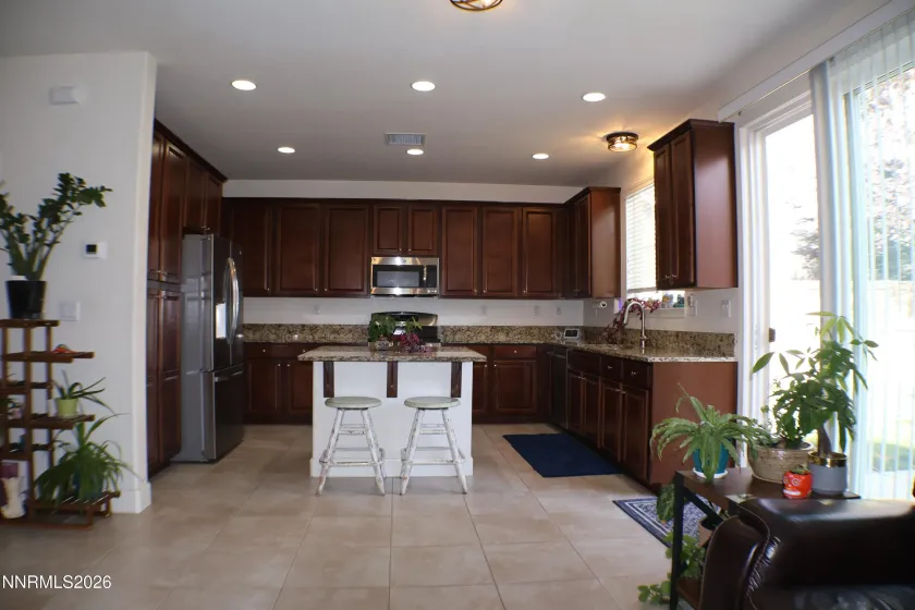 2056 Whitecliff, Reno, Nevada 89521, 3 Bedrooms Bedrooms, ,3 BathroomsBathrooms,Residential,Residential,Whitecliff,260003050