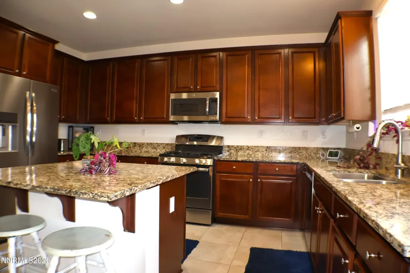 2056 Whitecliff, Reno, Nevada 89521, 3 Bedrooms Bedrooms, ,3 BathroomsBathrooms,Residential,Residential,Whitecliff,260003050