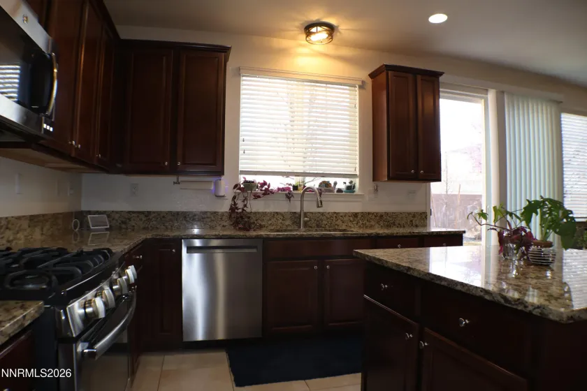 2056 Whitecliff, Reno, Nevada 89521, 3 Bedrooms Bedrooms, ,3 BathroomsBathrooms,Residential,Residential,Whitecliff,260003050