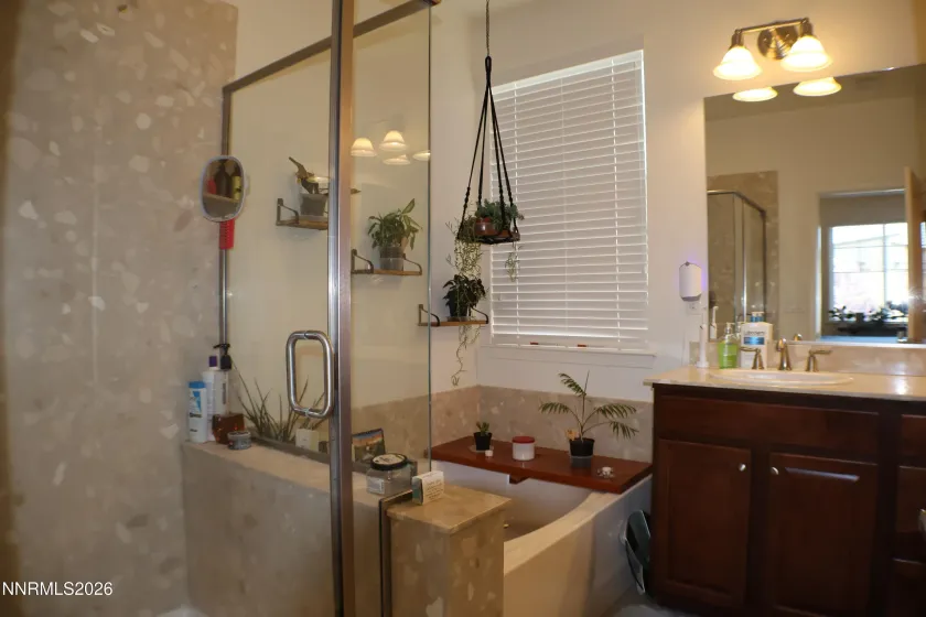 2056 Whitecliff, Reno, Nevada 89521, 3 Bedrooms Bedrooms, ,3 BathroomsBathrooms,Residential,Residential,Whitecliff,260003050