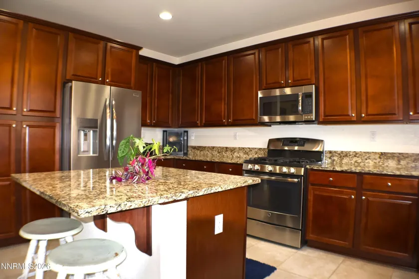 2056 Whitecliff, Reno, Nevada 89521, 3 Bedrooms Bedrooms, ,3 BathroomsBathrooms,Residential,Residential,Whitecliff,260003050