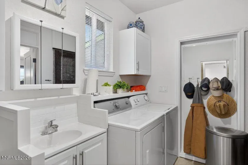 2300 Cartwright, Reno, Nevada 89521, 3 Bedrooms Bedrooms, ,2 BathroomsBathrooms,Residential,Residential,Cartwright,260003054