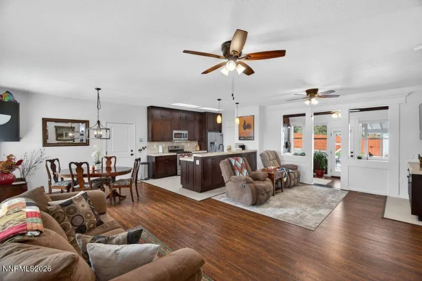 2300 Cartwright, Reno, Nevada 89521, 3 Bedrooms Bedrooms, ,2 BathroomsBathrooms,Residential,Residential,Cartwright,260003054