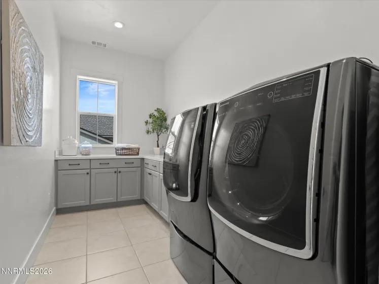 718 Marewood, Reno, Nevada 89511, 5 Bedrooms Bedrooms, ,6 BathroomsBathrooms,Residential,Residential,Marewood,260003060