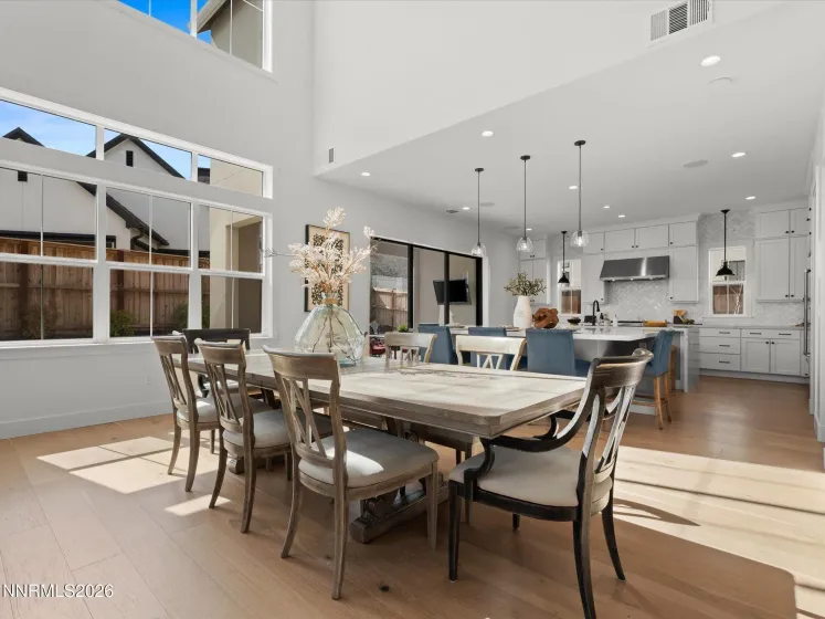 718 Marewood, Reno, Nevada 89511, 5 Bedrooms Bedrooms, ,6 BathroomsBathrooms,Residential,Residential,Marewood,260003060