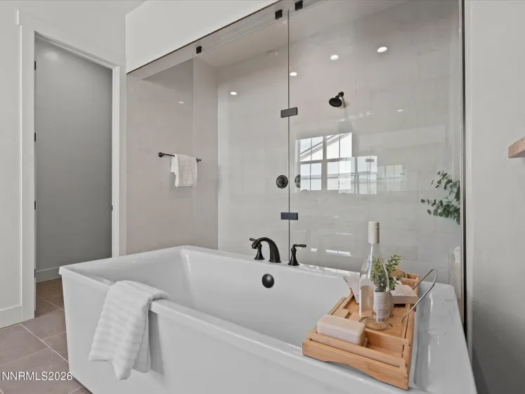 718 Marewood, Reno, Nevada 89511, 5 Bedrooms Bedrooms, ,6 BathroomsBathrooms,Residential,Residential,Marewood,260003060