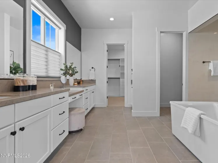 718 Marewood, Reno, Nevada 89511, 5 Bedrooms Bedrooms, ,6 BathroomsBathrooms,Residential,Residential,Marewood,260003060