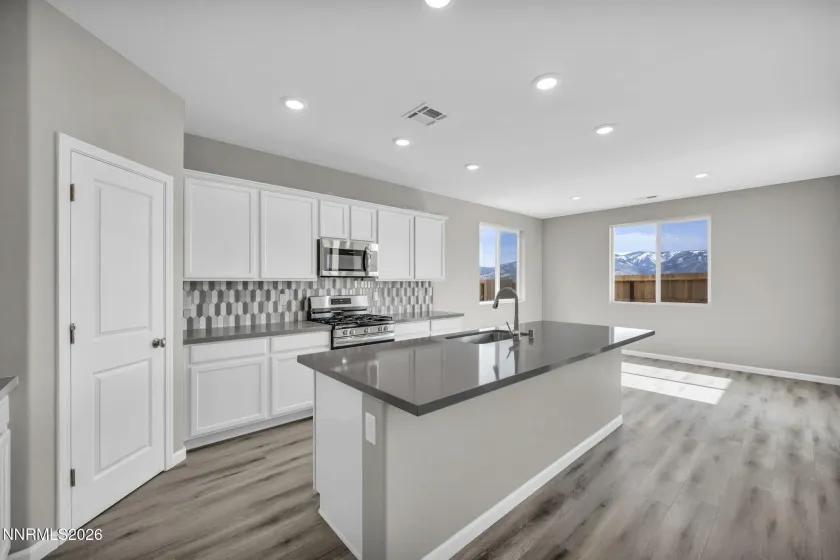 6652 Morgan Mill, Carson City, Nevada 89701, 3 Bedrooms Bedrooms, ,3 BathroomsBathrooms,Residential,Residential,Morgan Mill,260003064