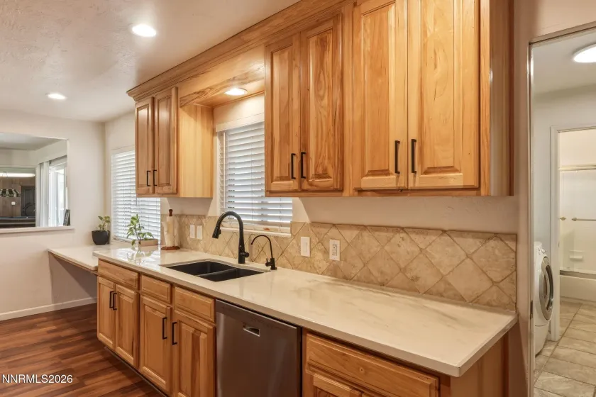 500 Sierra Manor, Reno, Nevada 89511, 3 Bedrooms Bedrooms, ,2 BathroomsBathrooms,Residential,Residential,Sierra Manor,260003066