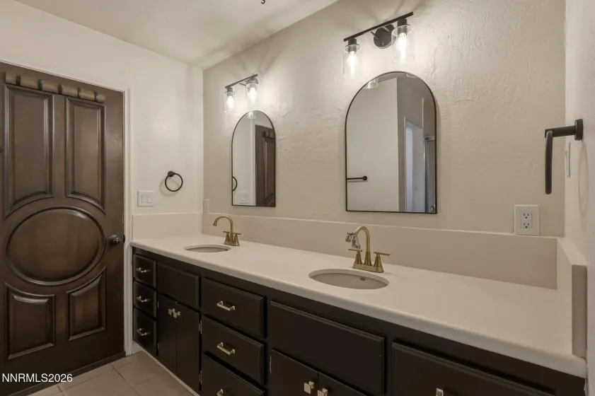 500 Sierra Manor, Reno, Nevada 89511, 3 Bedrooms Bedrooms, ,2 BathroomsBathrooms,Residential,Residential,Sierra Manor,260003066