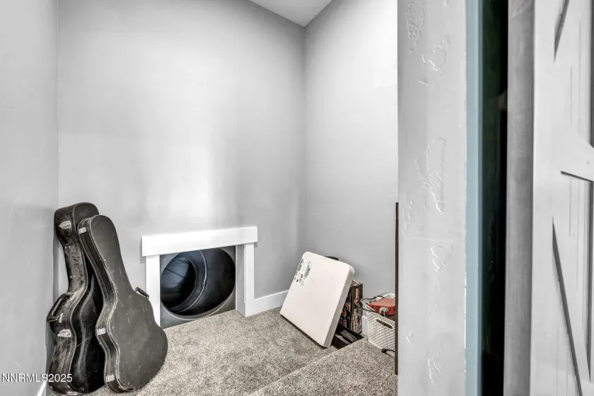 1409 Hunters Point, Gardnerville, Nevada 89410, 4 Bedrooms Bedrooms, ,5 BathroomsBathrooms,Residential,Residential,Hunters Point,260003068