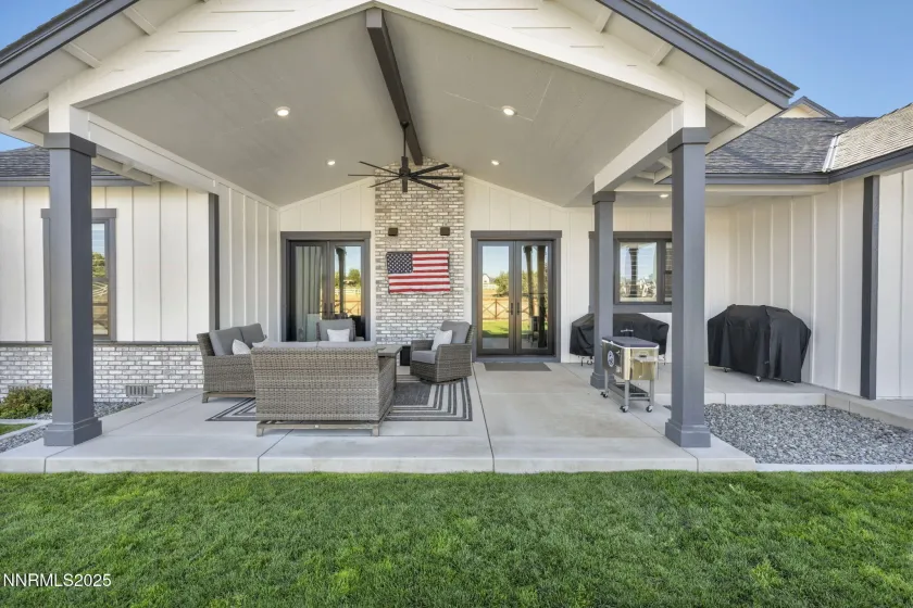 1409 Hunters Point, Gardnerville, Nevada 89410, 4 Bedrooms Bedrooms, ,5 BathroomsBathrooms,Residential,Residential,Hunters Point,260003068