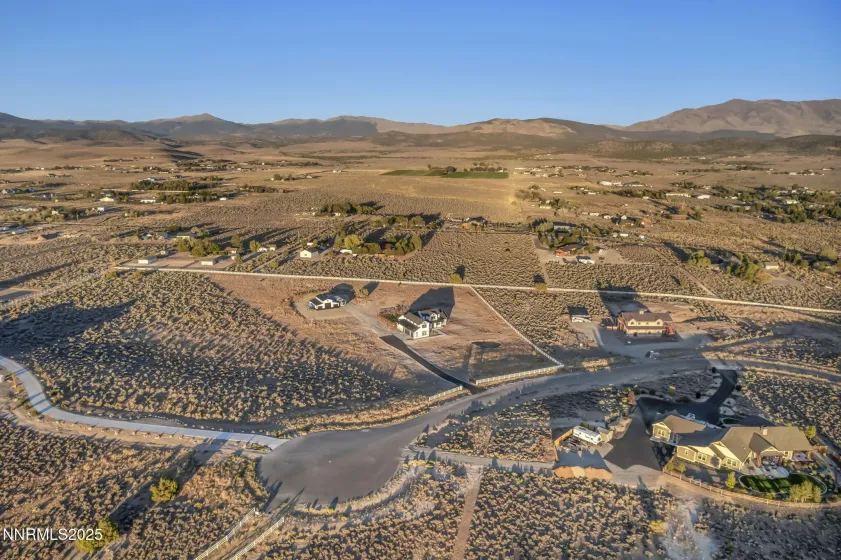 1409 Hunters Point, Gardnerville, Nevada 89410, 4 Bedrooms Bedrooms, ,5 BathroomsBathrooms,Residential,Residential,Hunters Point,260003068