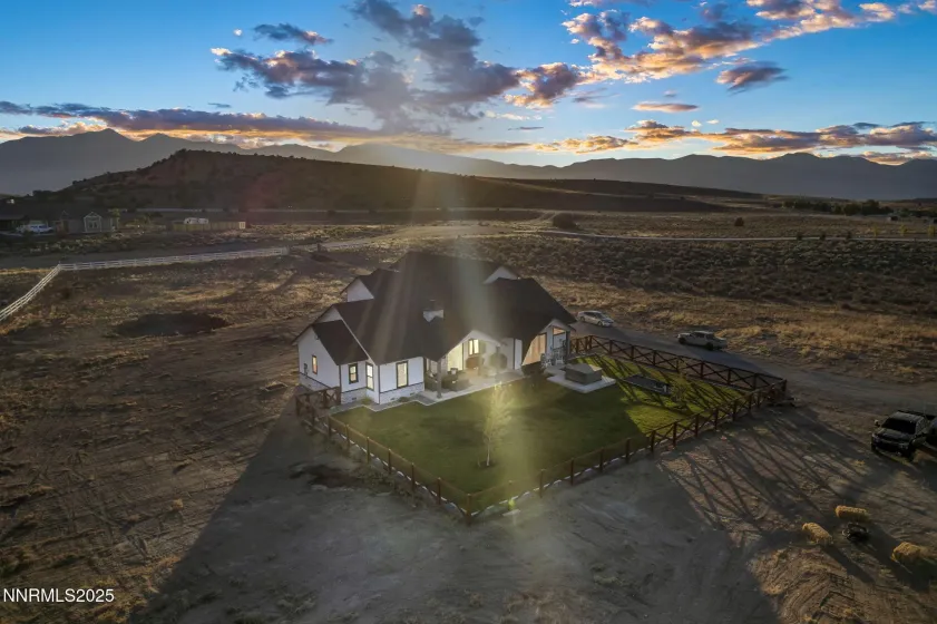 1409 Hunters Point, Gardnerville, Nevada 89410, 4 Bedrooms Bedrooms, ,5 BathroomsBathrooms,Residential,Residential,Hunters Point,260003068