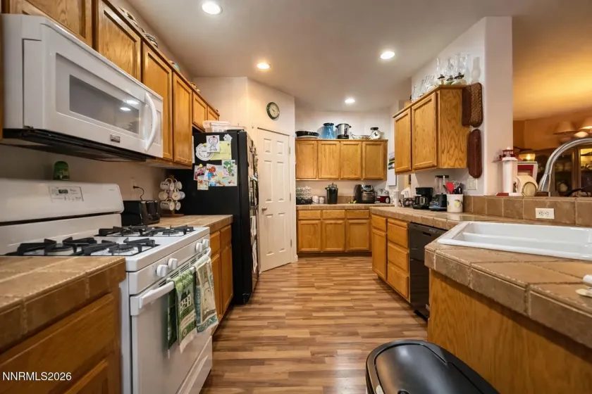 672 Cardinal, Fernley, Nevada 89408, 4 Bedrooms Bedrooms, ,2 BathroomsBathrooms,Residential,Residential,Cardinal,260003076