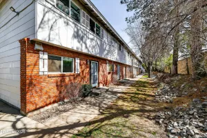 613 Smithridge, Reno, Nevada 89502, 2 Bedrooms Bedrooms, ,2 BathroomsBathrooms,Residential,Residential,Smithridge,260003081