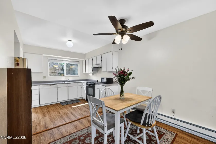 613 Smithridge, Reno, Nevada 89502, 2 Bedrooms Bedrooms, ,2 BathroomsBathrooms,Residential,Residential,Smithridge,260003081