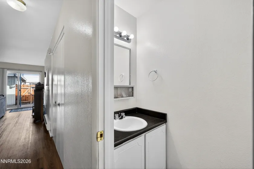 613 Smithridge, Reno, Nevada 89502, 2 Bedrooms Bedrooms, ,2 BathroomsBathrooms,Residential,Residential,Smithridge,260003081