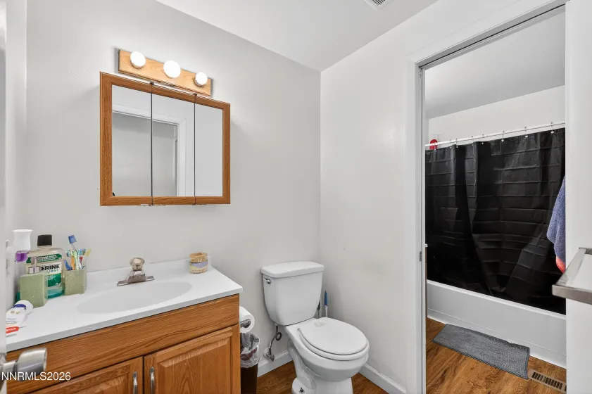 1544 Chester, Sparks, Nevada 89431, 3 Bedrooms Bedrooms, ,2 BathroomsBathrooms,Residential,Residential,Chester,260003085