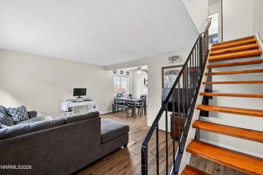 435 Pine Meadows, Sparks, Nevada 89431, 3 Bedrooms Bedrooms, ,2 BathroomsBathrooms,Residential,Residential,Pine Meadows,260003086