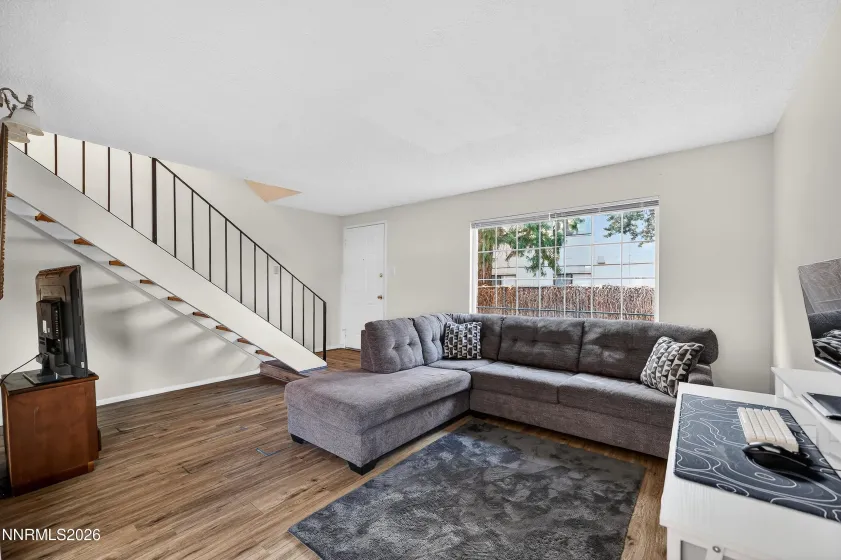 435 Pine Meadows, Sparks, Nevada 89431, 3 Bedrooms Bedrooms, ,2 BathroomsBathrooms,Residential,Residential,Pine Meadows,260003086