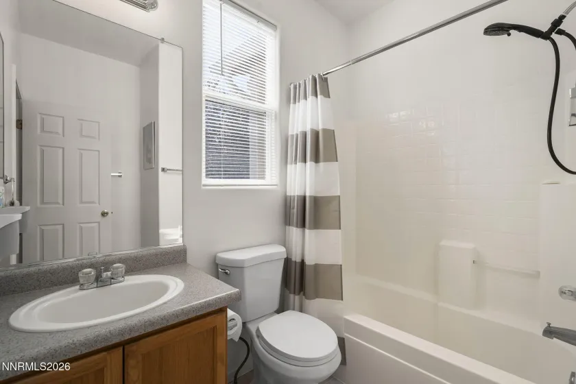 5941 Sapphire Ridge, Reno, Nevada 89523, 3 Bedrooms Bedrooms, ,2 BathroomsBathrooms,Residential,Residential,Sapphire Ridge,260003087