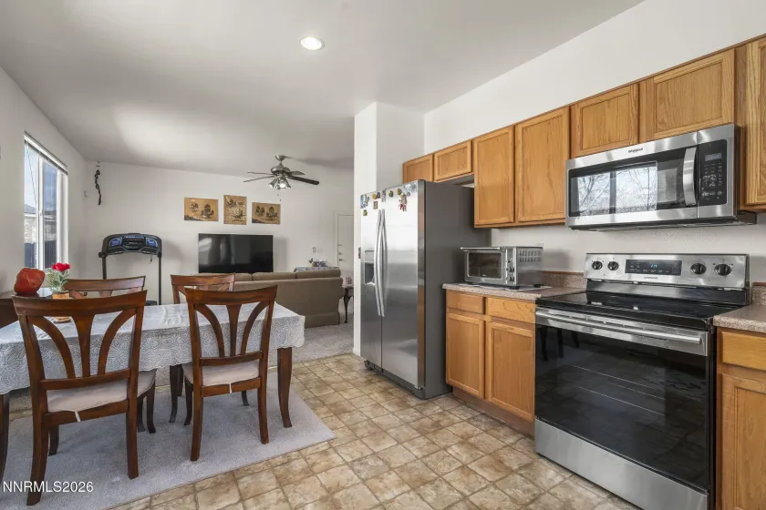 5941 Sapphire Ridge, Reno, Nevada 89523, 3 Bedrooms Bedrooms, ,2 BathroomsBathrooms,Residential,Residential,Sapphire Ridge,260003087