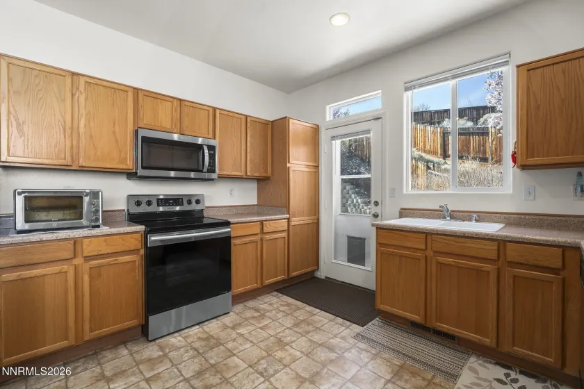 5941 Sapphire Ridge, Reno, Nevada 89523, 3 Bedrooms Bedrooms, ,2 BathroomsBathrooms,Residential,Residential,Sapphire Ridge,260003087