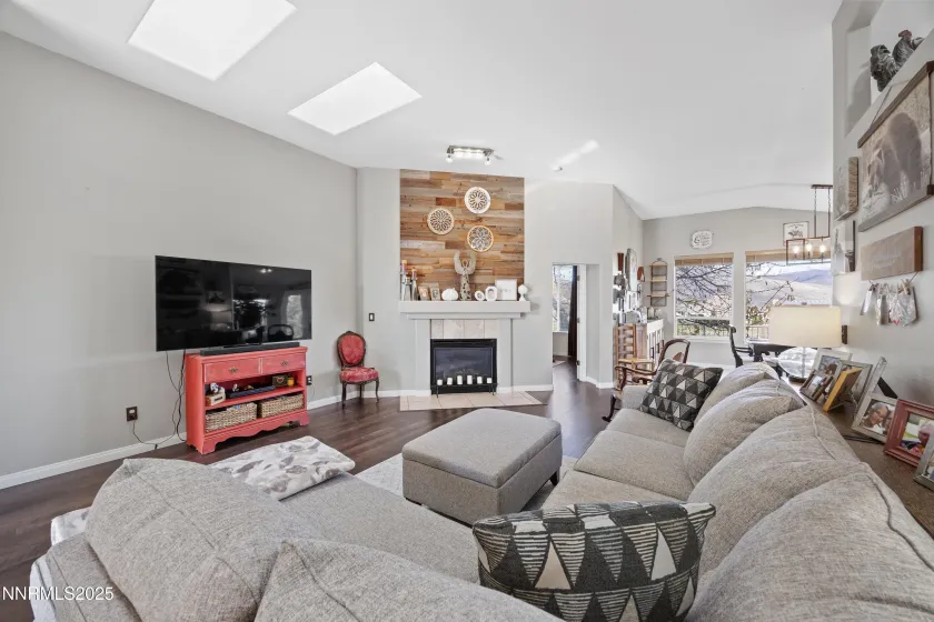 1608 Evergreen, Carson City, Nevada 89703, 4 Bedrooms Bedrooms, ,2 BathroomsBathrooms,Residential,Residential,Evergreen,250058317