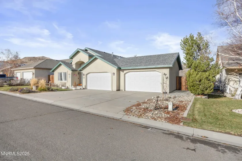 1608 Evergreen, Carson City, Nevada 89703, 4 Bedrooms Bedrooms, ,2 BathroomsBathrooms,Residential,Residential,Evergreen,250058317
