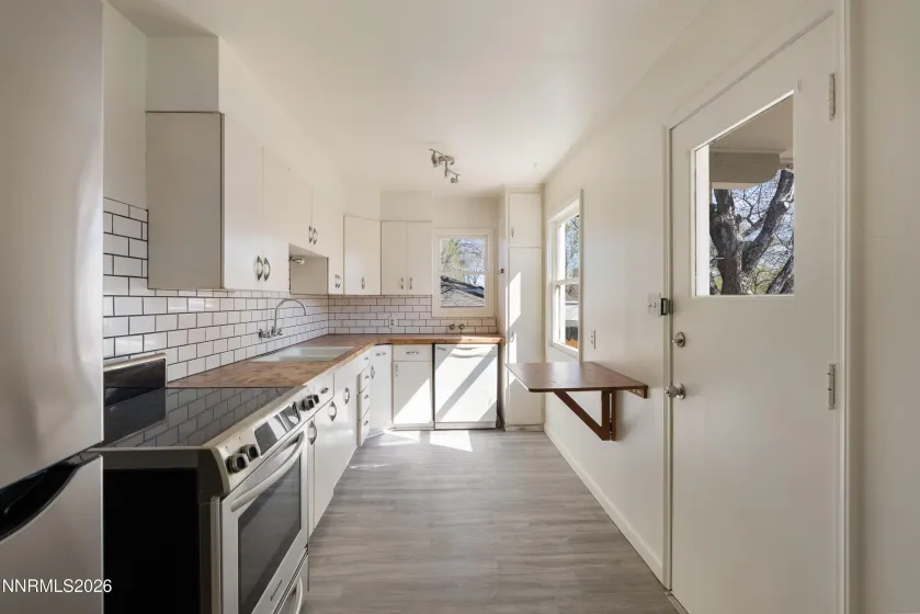 1060 Whitaker, Reno, Nevada 89503, 3 Bedrooms Bedrooms, ,2 BathroomsBathrooms,Residential,Residential,Whitaker,260003121