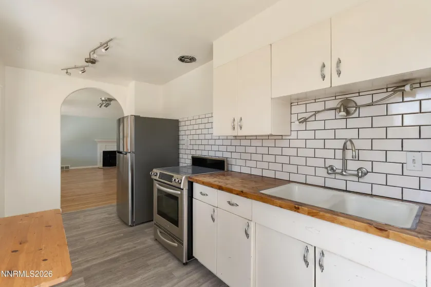 1060 Whitaker, Reno, Nevada 89503, 3 Bedrooms Bedrooms, ,2 BathroomsBathrooms,Residential,Residential,Whitaker,260003121