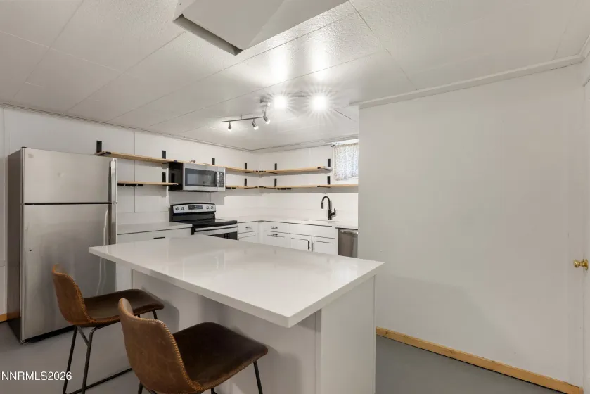 1060 Whitaker, Reno, Nevada 89503, 3 Bedrooms Bedrooms, ,2 BathroomsBathrooms,Residential,Residential,Whitaker,260003121